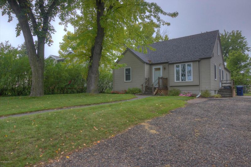 906 Stanton, Fergus Falls, MN 56537