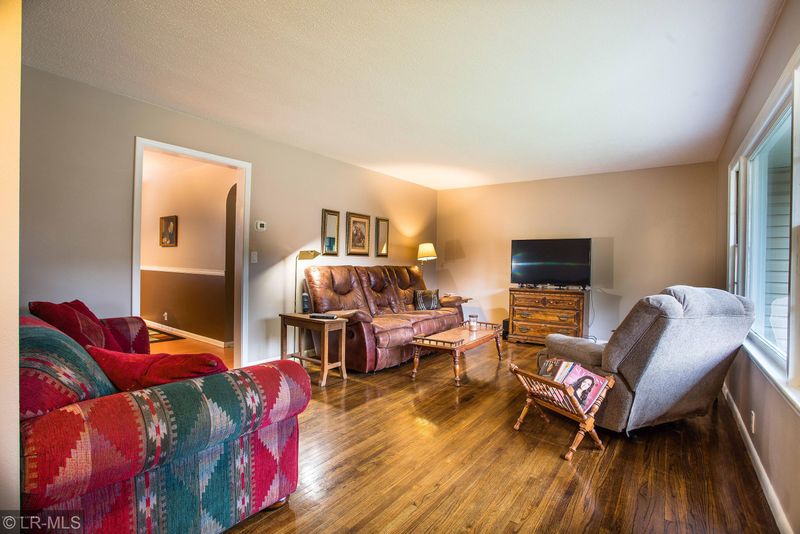 720 E Mt Faith Ave, Fergus Falls, MN 56537