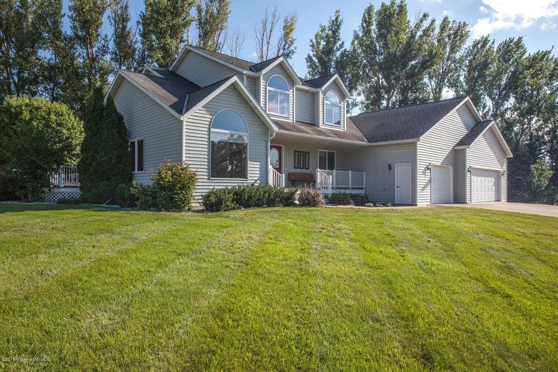 16888 River Oaks Blvd, Fergus Falls, MN 56537