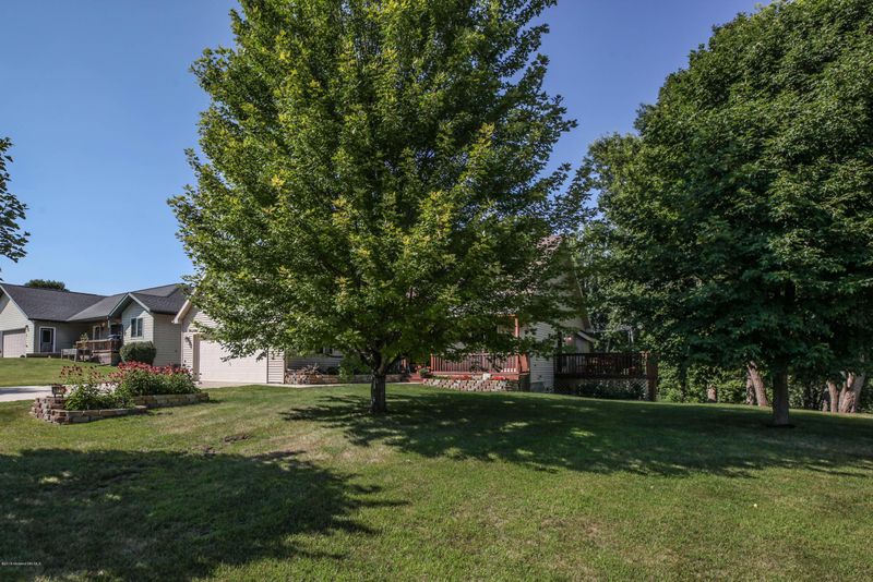217 E Hillside Ave, Fergus Falls, MN 56537