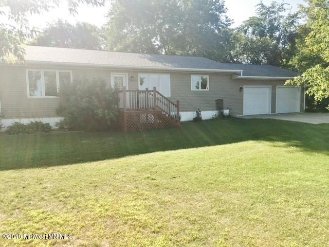 532 S Farwell St, Verndale, MN 56481