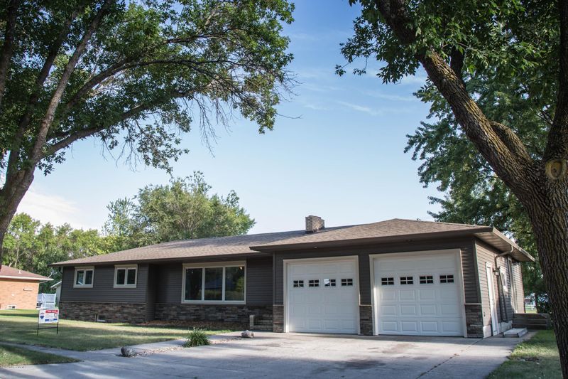 804 3rd Ave SE, Barnesville, MN 56514