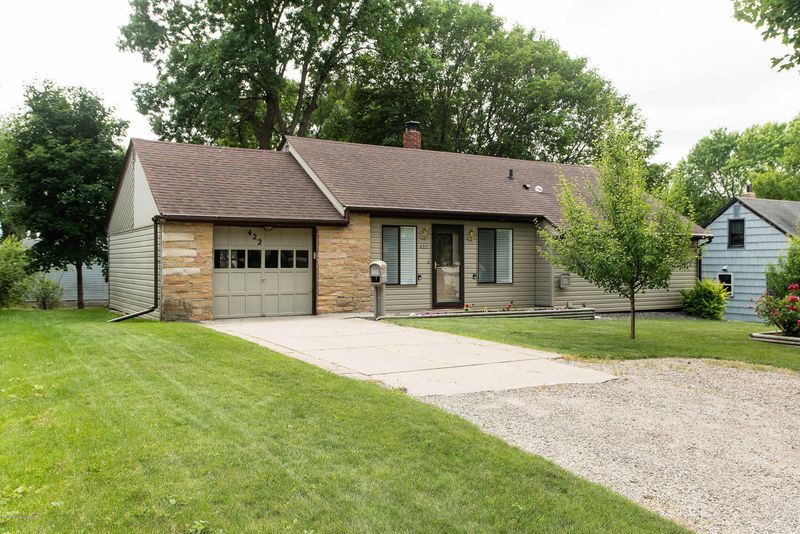 422 E Gustavus Ave, Fergus Falls, MN 56537