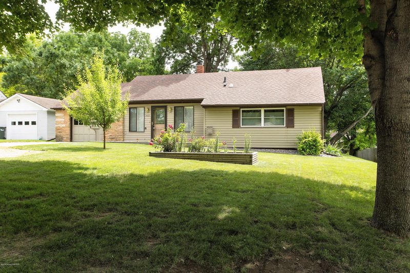 422 E Gustavus Ave, Fergus Falls, MN 56537
