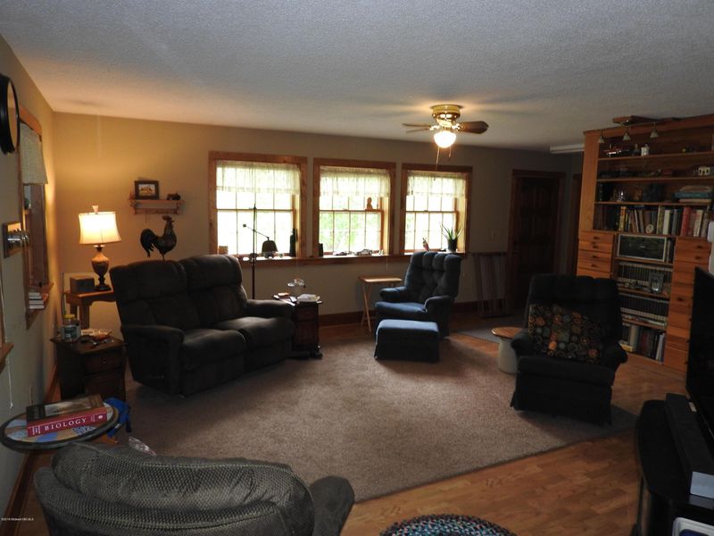 303 Main Ave E, Clitherall, MN 56524