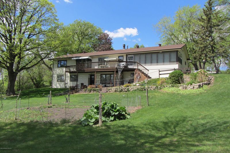 1122 E Summit Ave, Fergus Falls, MN 56537