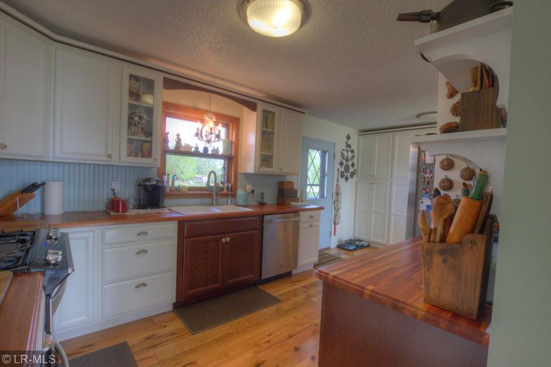 24636 N Wall Lake Dr, Fergus Falls, MN 56537