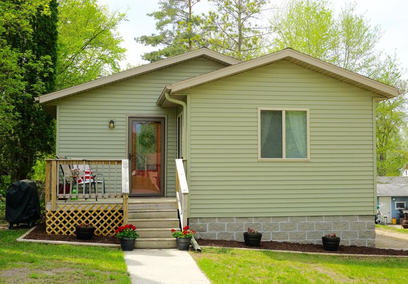 319 W Maple Ave, Fergus Falls, MN 56537