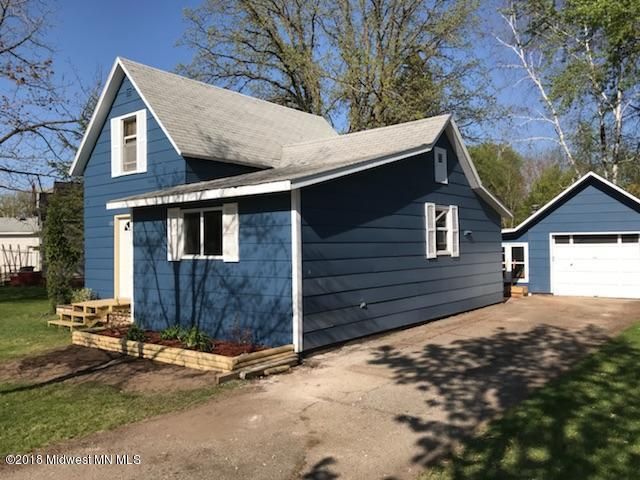 1002 1st St SE, Wadena, MN 56482