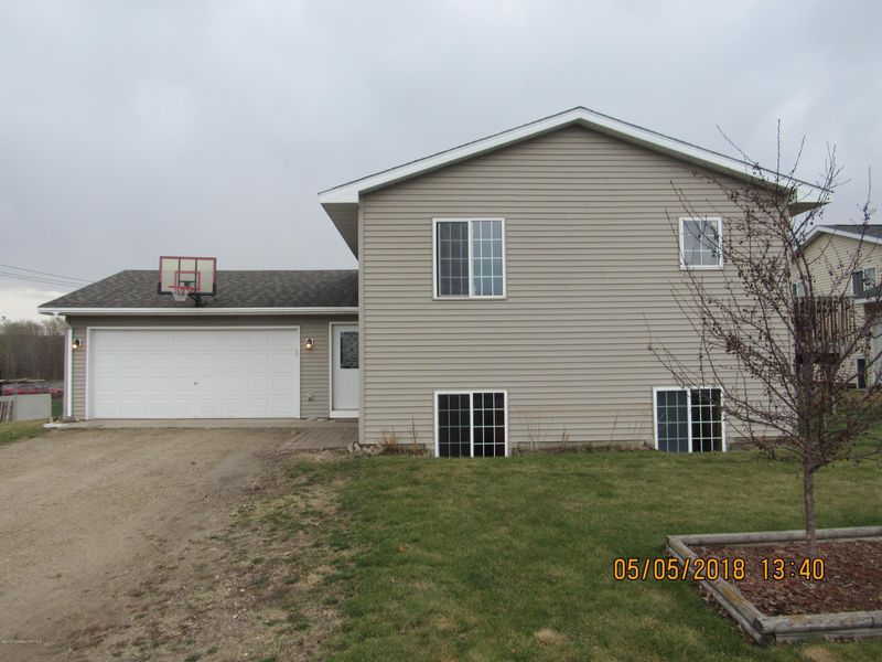 202 2nd St, Henning, MN 56551