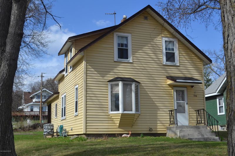 726 W Cavour Ave, Fergus Falls, MN 56537