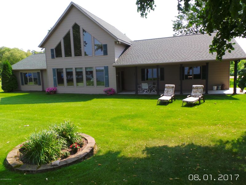 42307 E Big Mcdonald Dr, Dent, MN 56528