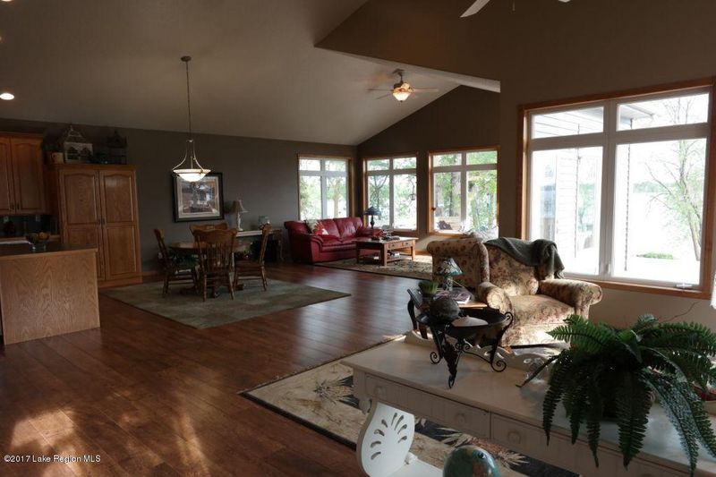 38446 Teal Ln, Frazee, MN 56544
