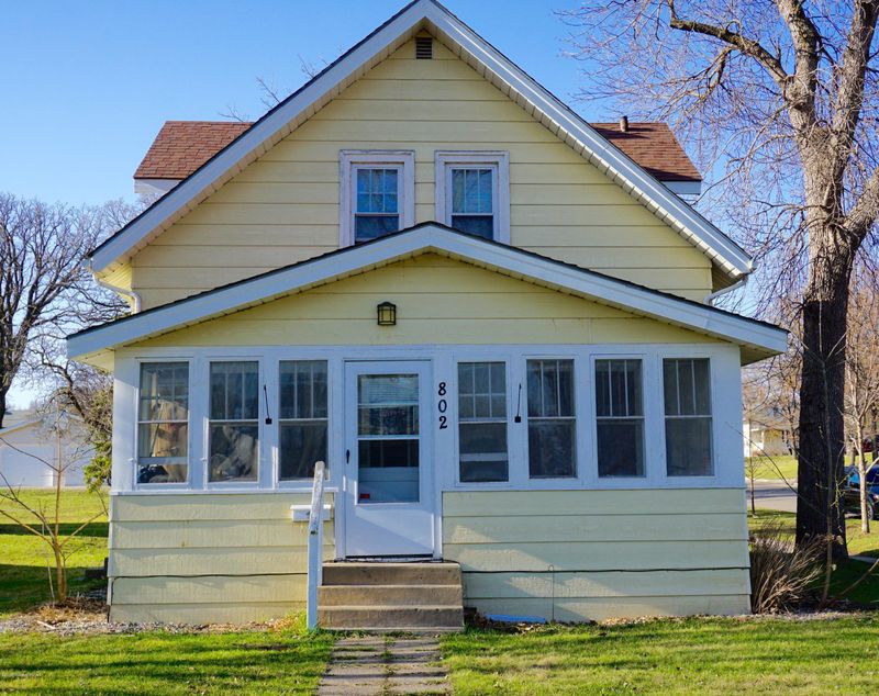 802 W Cavour Ave, Fergus Falls, MN 56537
