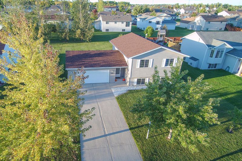 908 10th Ave SE, Barnesville, MN 56514