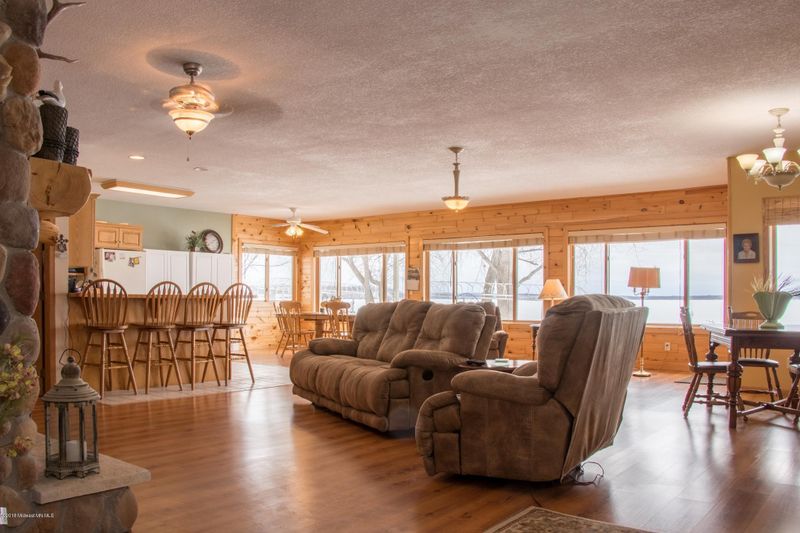 45463 Whispering Sands Ln, Perham, MN 56573