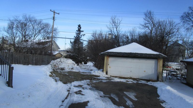 321 E Vernon Ave, Fergus Falls, MN 56537