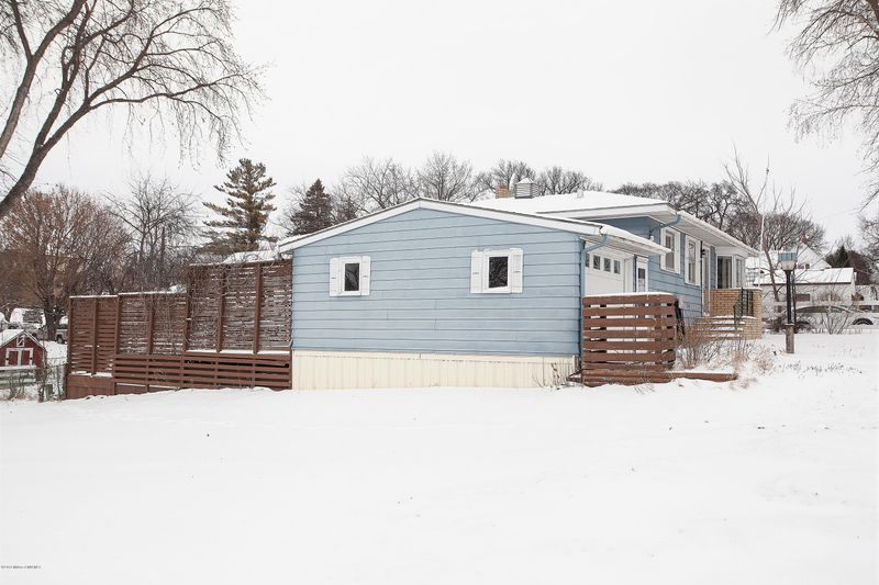 407 E Channing Ave, Fergus Falls, MN 56537