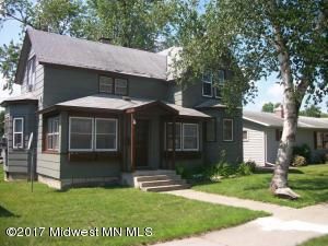 413 1st St SW, Wadena, MN 56482