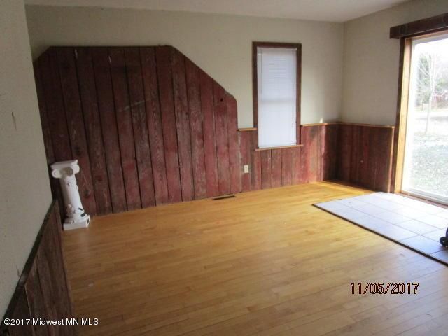 407 Robert St, Clarissa, MN 56440