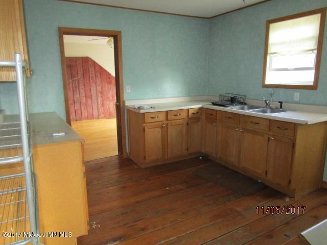 407 Robert St, Clarissa, MN 56440
