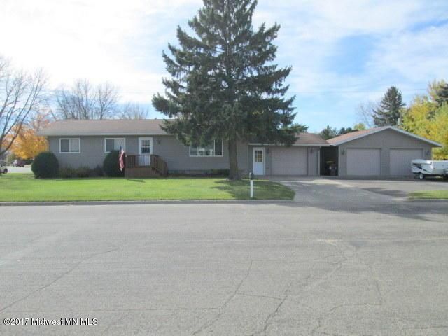 311 7th St SW, Perham, MN 56573