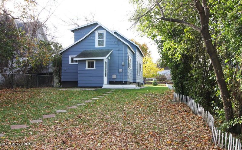 416 W Alcott Ave, Fergus Falls, MN 56537