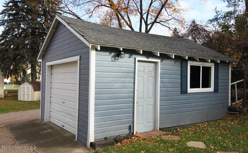 416 W Alcott Ave, Fergus Falls, MN 56537