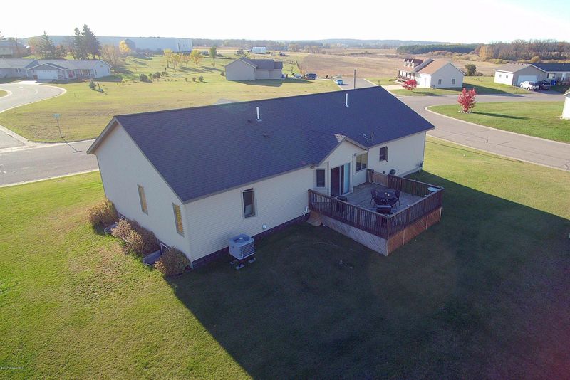 920 Red Willow Dr, Frazee, MN 56544