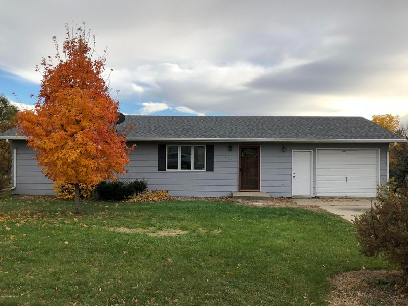 425 W Everett Ave, Fergus Falls, MN 56537