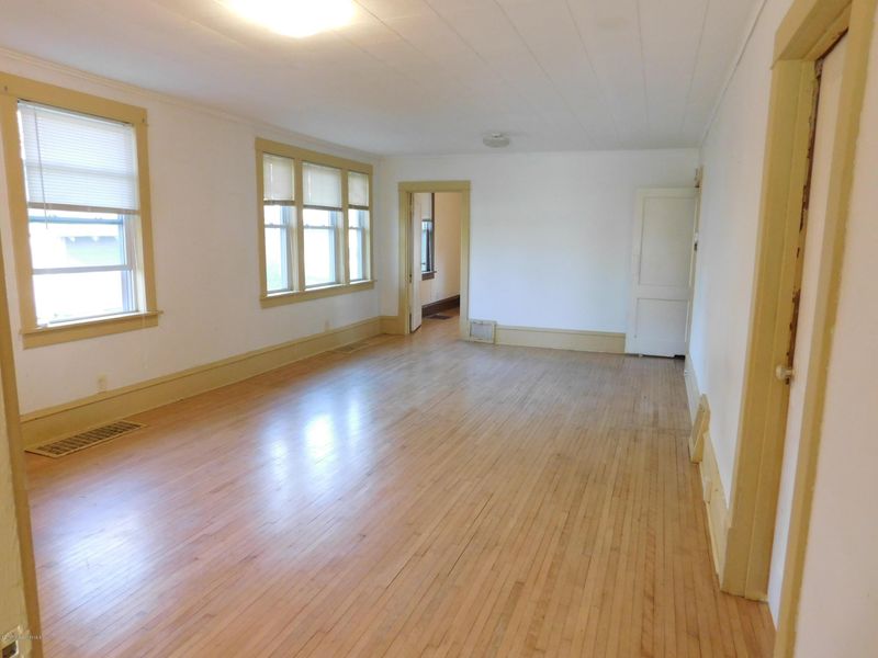 922 W Lincoln Ave, Fergus Falls, MN 56537