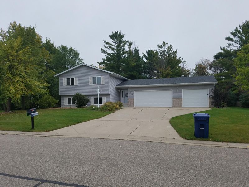 1721 Mill St S, Fergus Falls, MN 56537