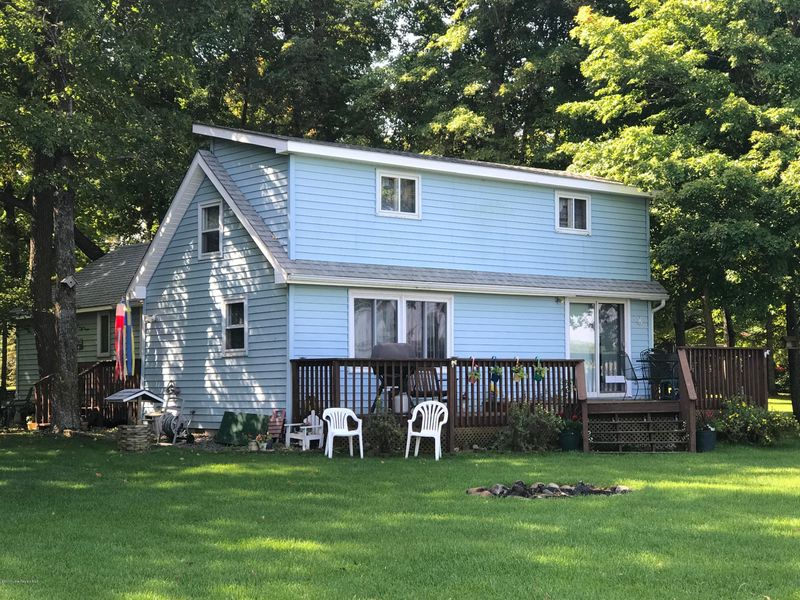 33437 Vics Beach Rd, Dent, MN 56528
