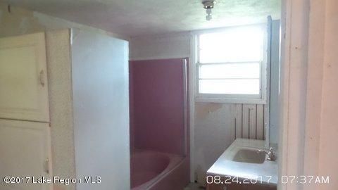 309 W Main Ave, Clitherall, MN 56524