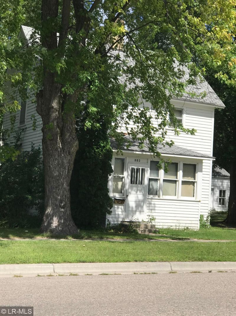803 E Mt Faith Ave, Fergus Falls, MN 56537