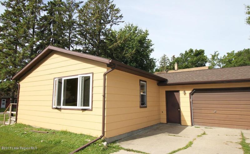 602 W Stanton Ave, Fergus Falls, MN 56537