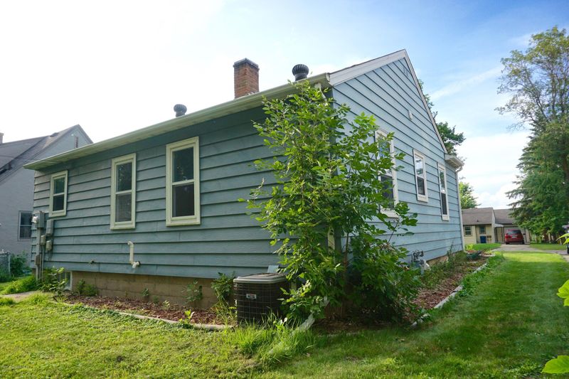 917 W Linden St, Fergus Falls, MN 56537