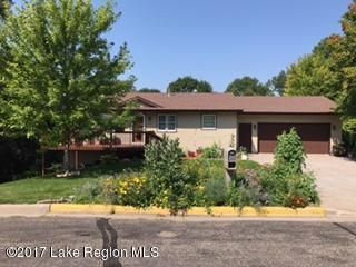 1124 S Oak St, Fergus Falls, MN 56537