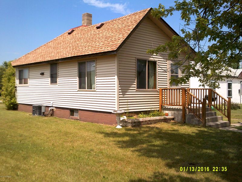 509 4th St NW, Wadena, MN 56482