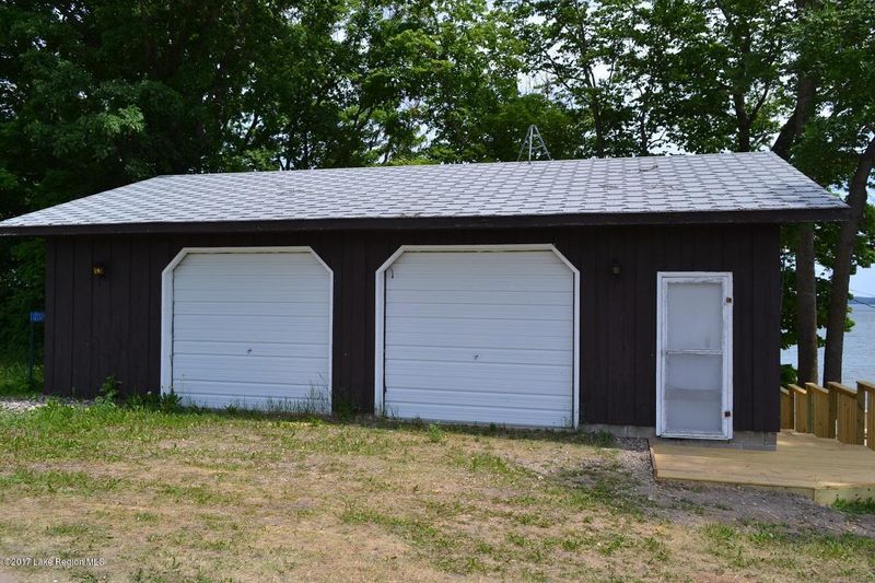23283 Thompson Beach Rd, Pelican Rapids, MN 56572