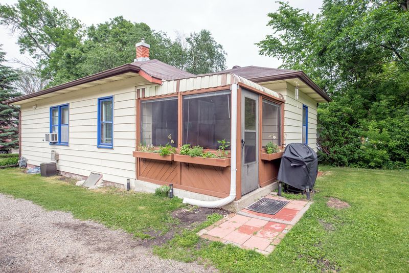 637 Laurel St, Fergus Falls, MN 56537