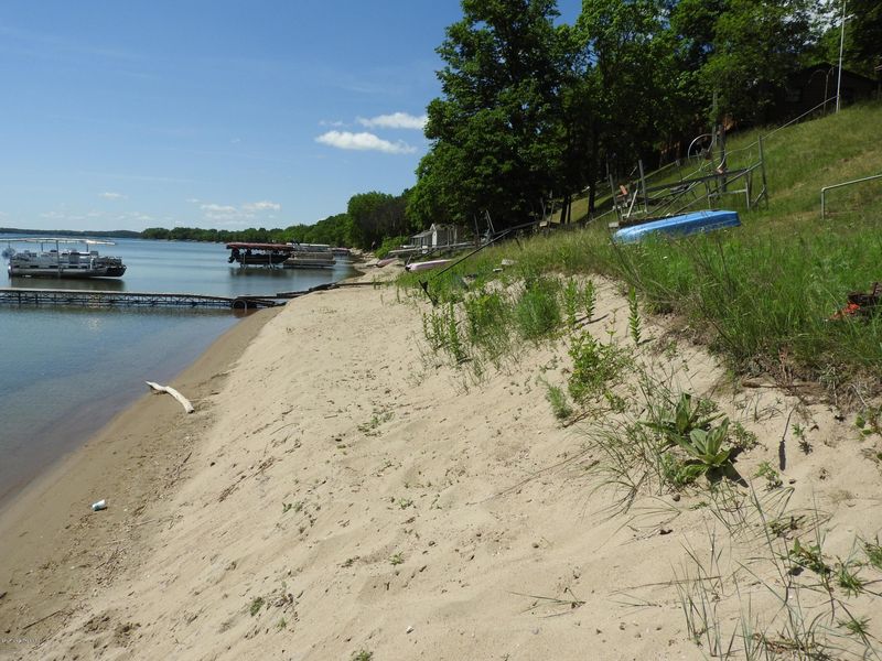 40314 Girard Beach Rd, Battle Lake, MN 56515