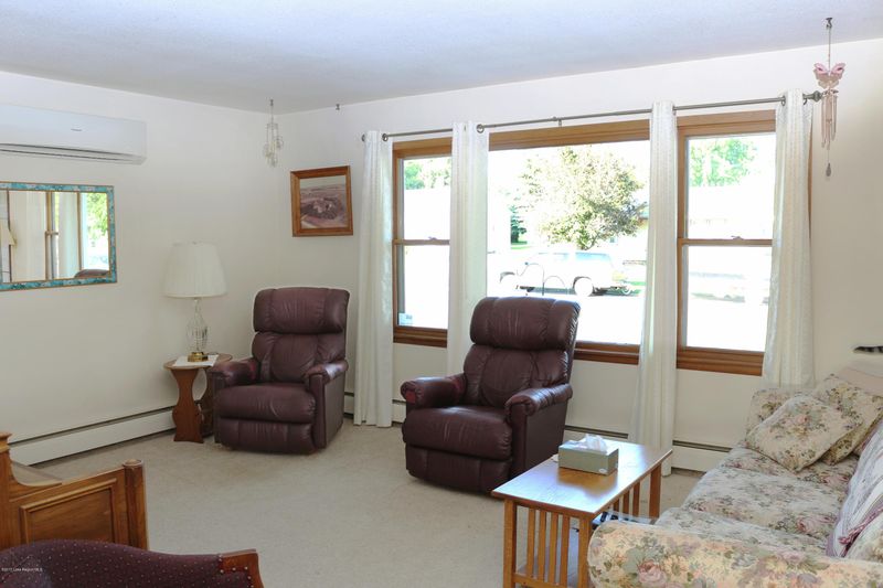410 Larson Ave, Ashby, MN 56309