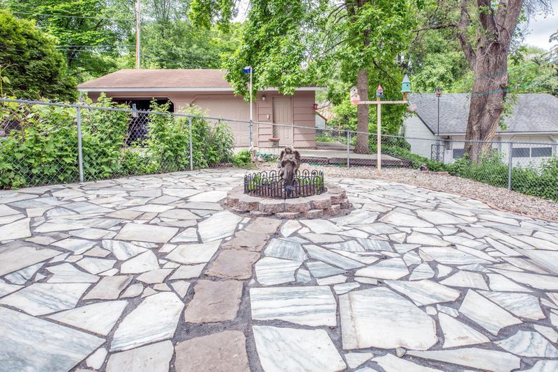 532 W Linden St, Fergus Falls, MN 56537