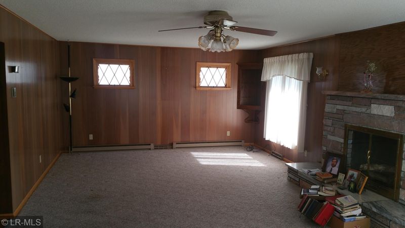 305 2nd Ave NW, Bertha, MN 56437