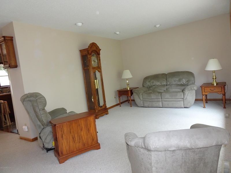 705 7th Ave SE, Barnesville, MN 56514
