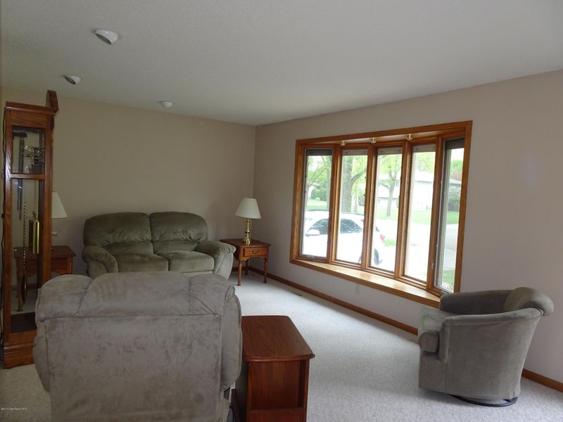 705 7th Ave SE, Barnesville, MN 56514