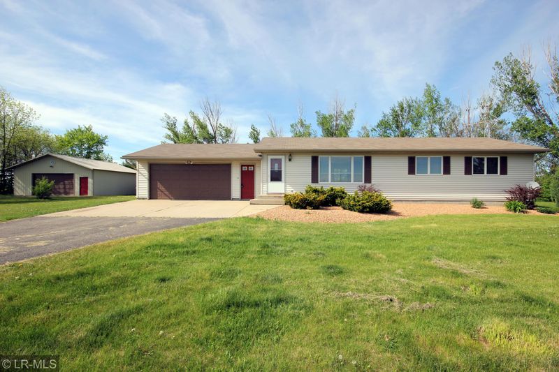 18888 Pebble Lake Rd, Fergus Falls, MN 56537