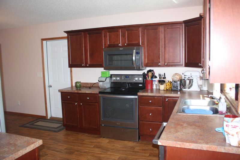 821 9th Ave SW, Perham, MN 56573