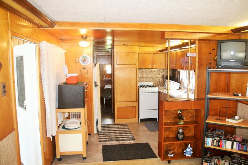 41292 County Highway 16, Battle Lake, MN 56515